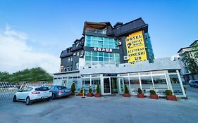 Hotel & Restaurant Great Wall - Airport