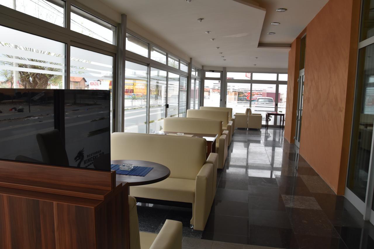 Hotel & Restaurant Great Wall - Airport Sarajevo Eksteriør bilde